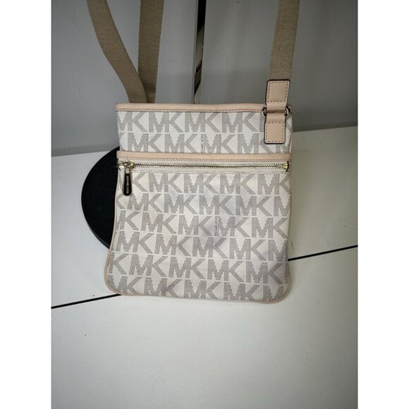 Michael Kors White signature Snap Crossbody bag - Picture 2 of 7